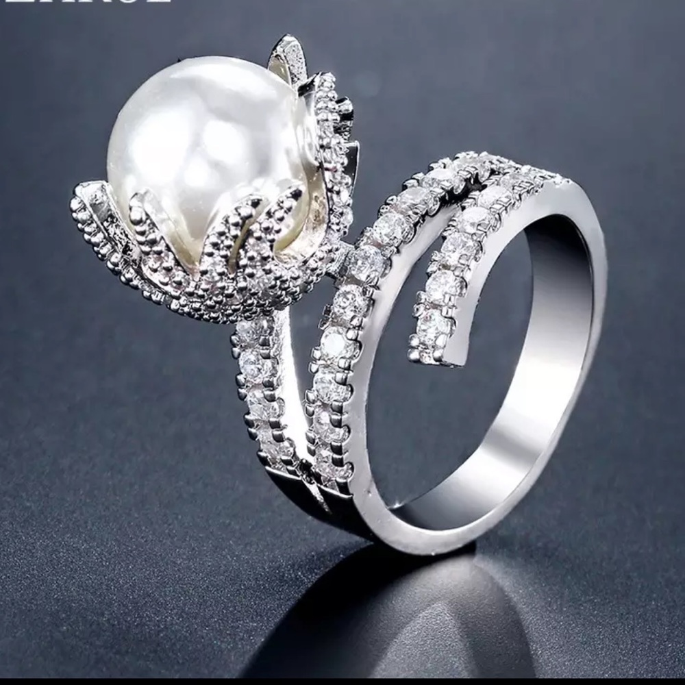 Pearl Flower Ring